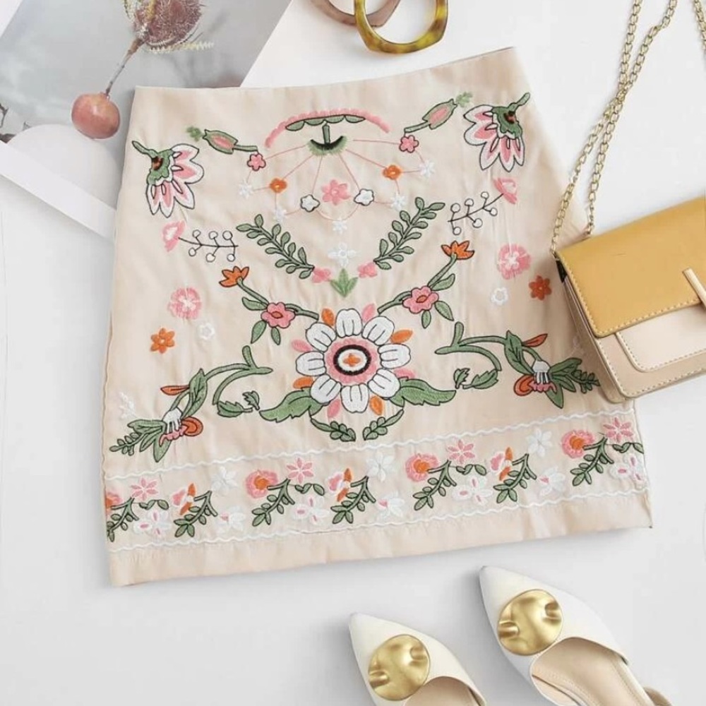 NWT embroidered skirt